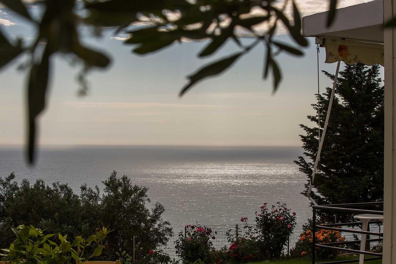 Areti Studios Paramonas  Buitenkant foto
